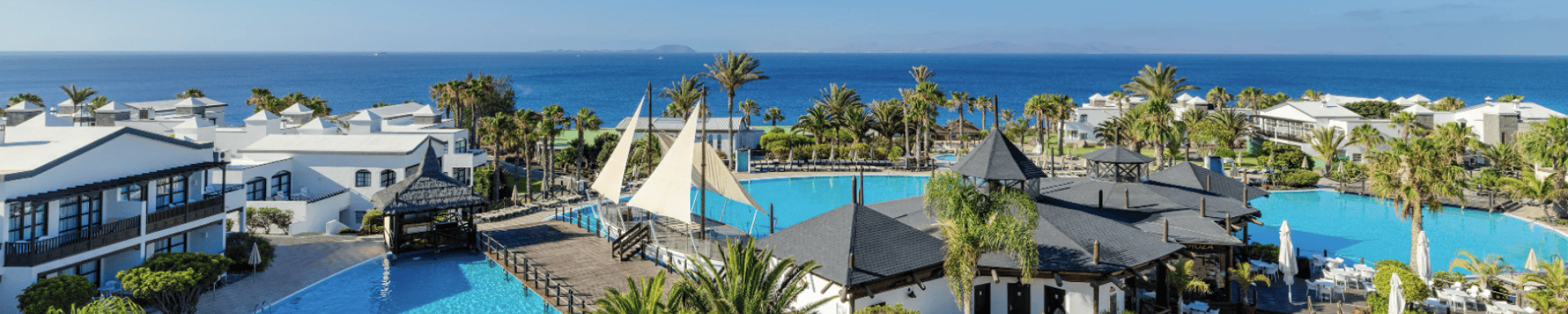 Vue d'ensemble hôtel H10 en bord de mer, Espagne