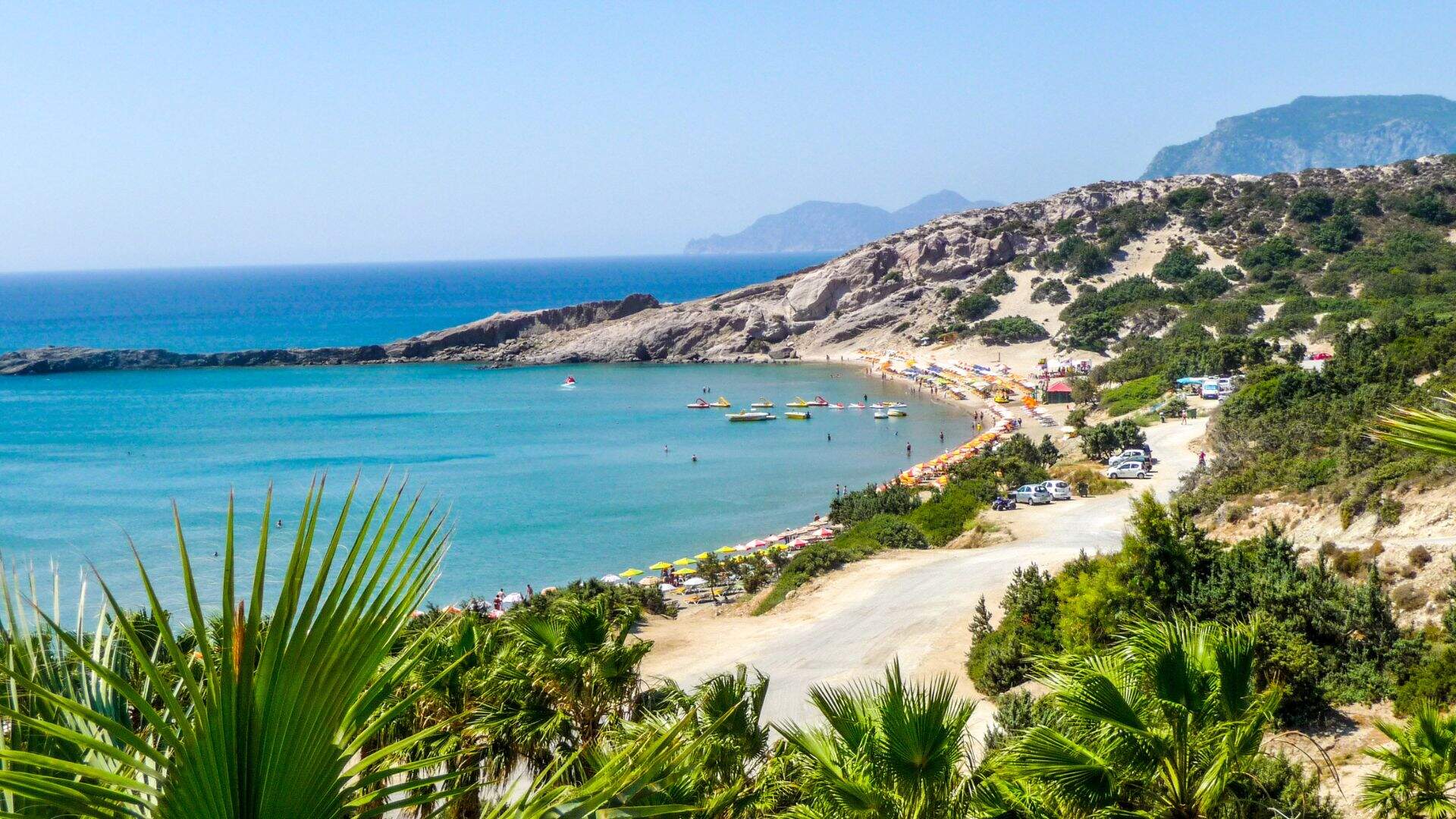 Plage entourée de verdures, Kos, Grèce