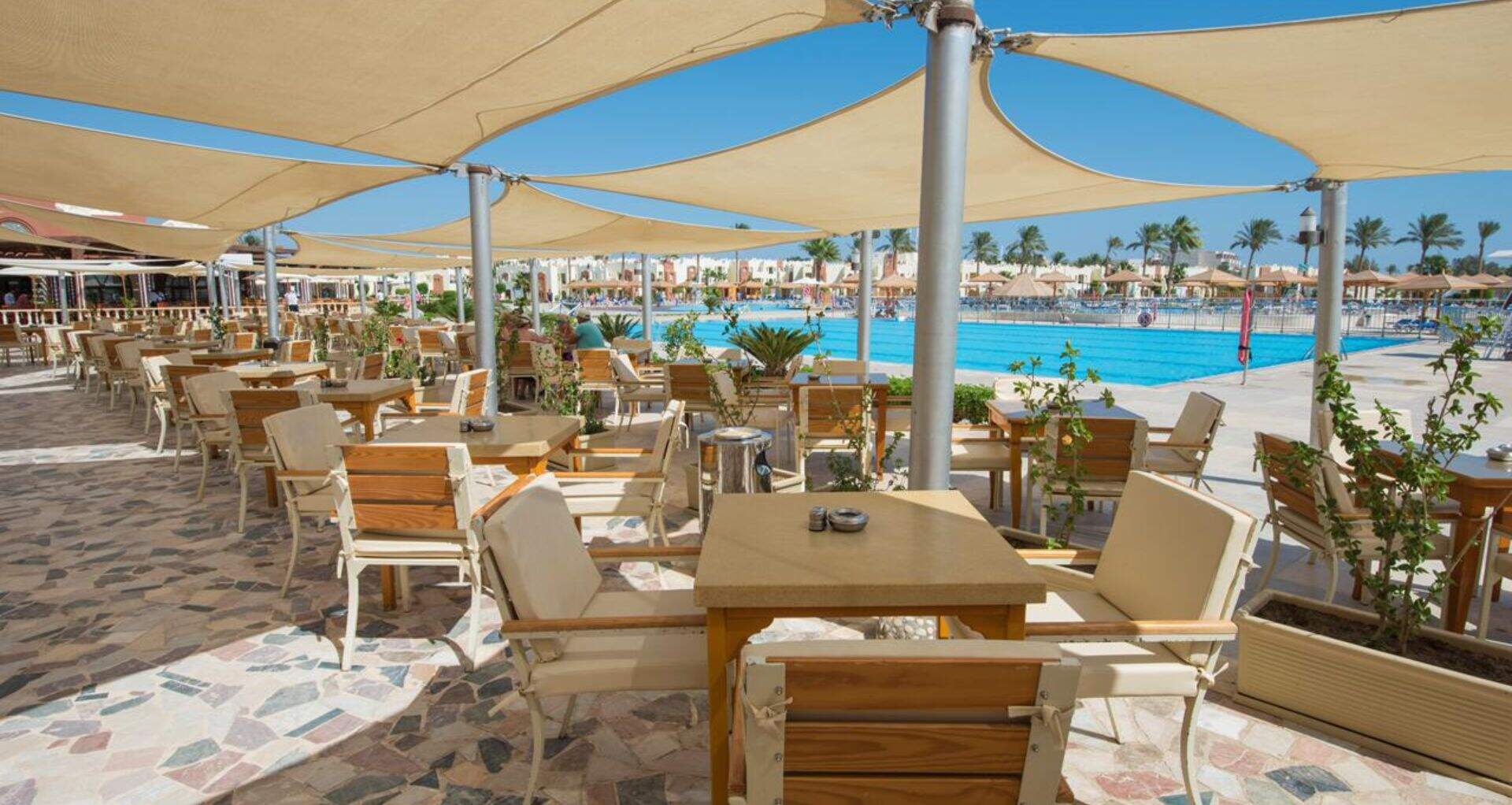 Terrasse avec vue sur piscine, H10 costa del sol, Espagne