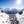 Vue du ciel de la station de ski des Deux Alpes et de ses montagnes enneigées