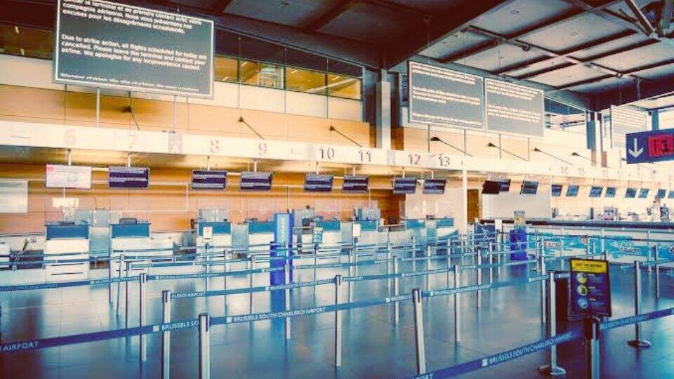 Brussels Charleroi check-in