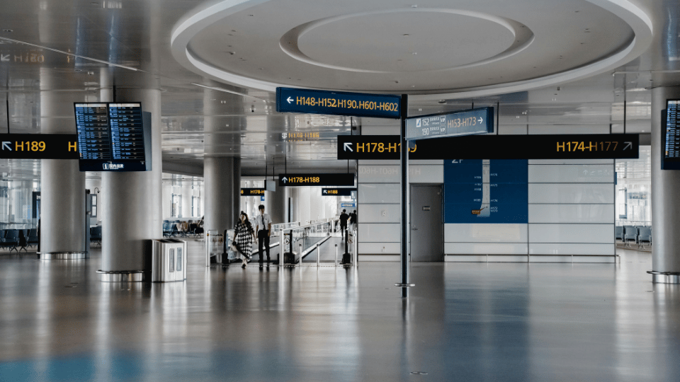 Empty airport hall 