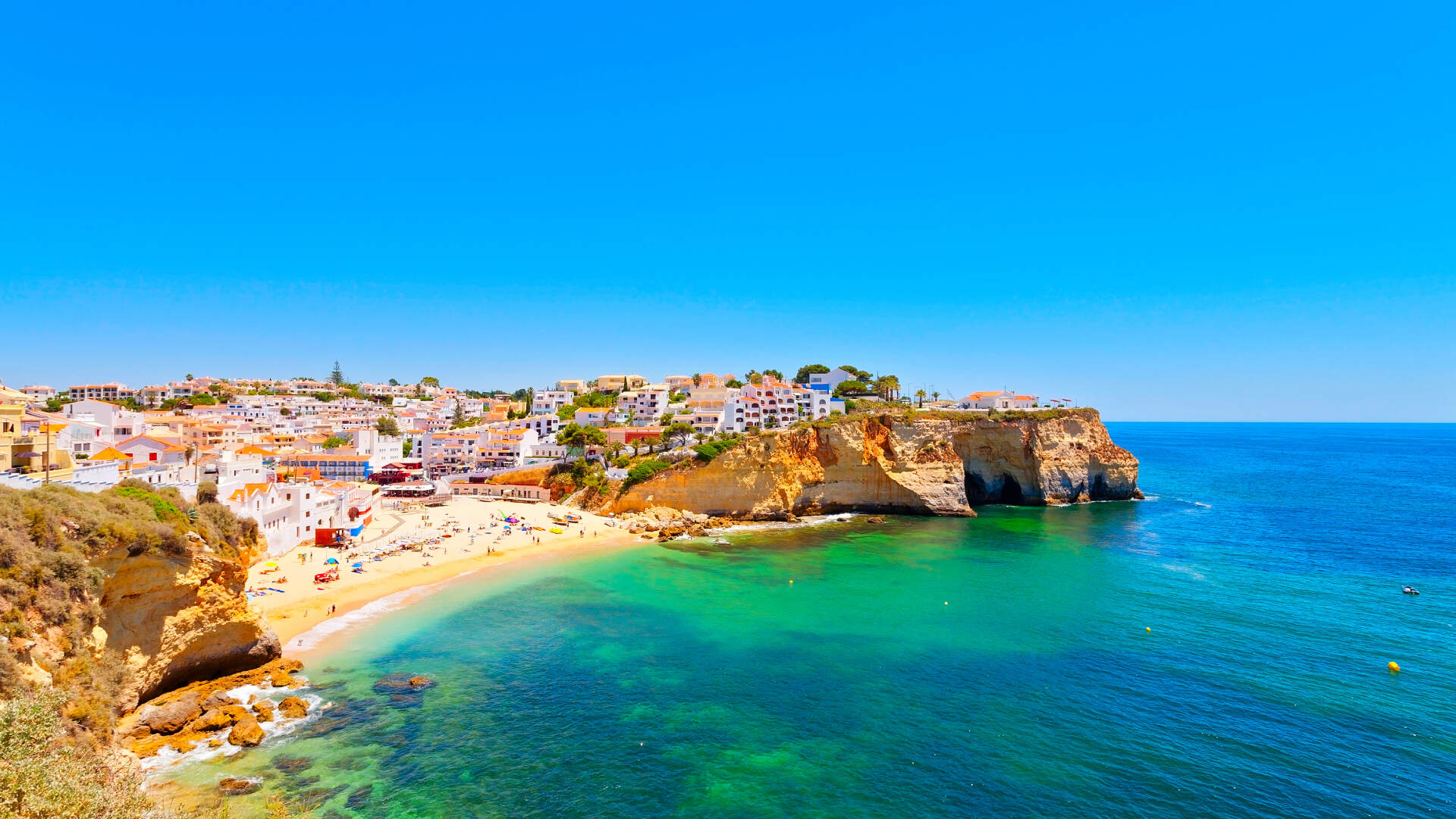 Zonnige kust van Faro, Portugal