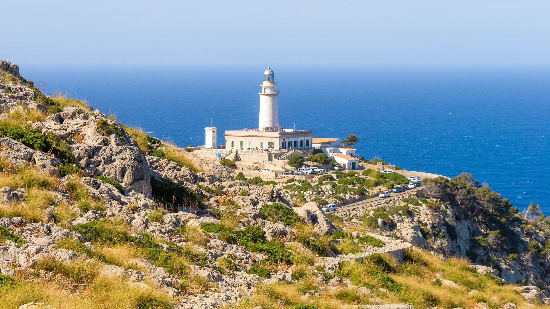 Vuurtoren met uitzicht op de zee bij Mallorca